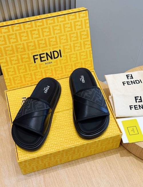 Fendi Beach Sandals With Flexible Rubber Sole