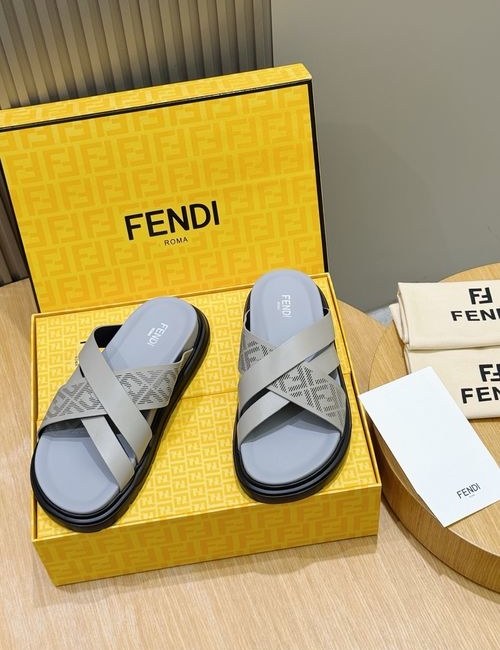 Fendi Beach Sandals With Flexible Rubber Sole