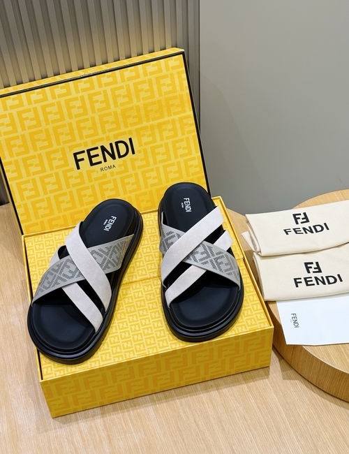 Fendi Beach Sandals With Flexible Rubber Sole