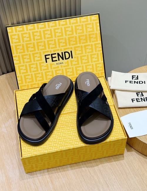 Fendi Beach Sandals With Flexible Rubber Sole