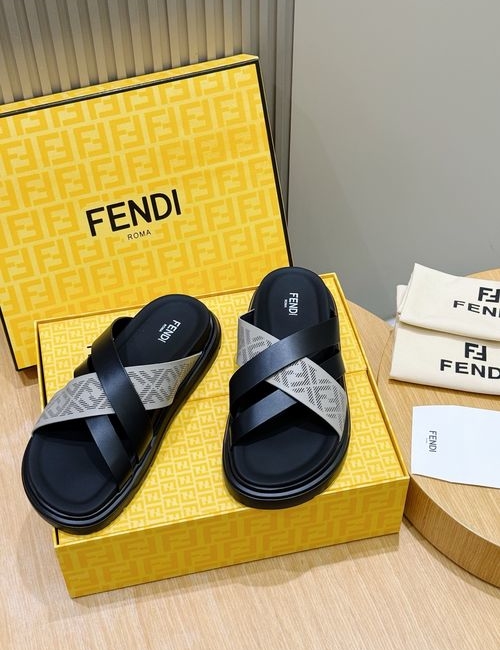 Fendi Beach Sandals With Flexible Rubber Sole