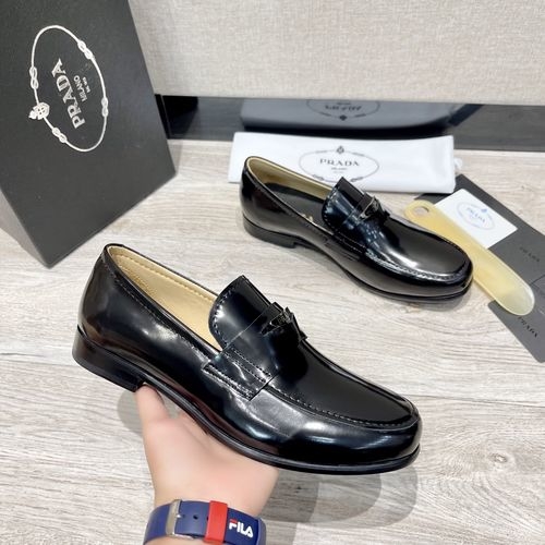 Prada High-end Leather Casual Business Shoes