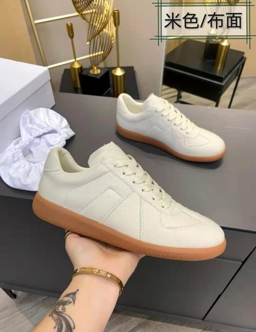 Maison Margiela MM6 T-toe Genuine Leather Training Sneakers