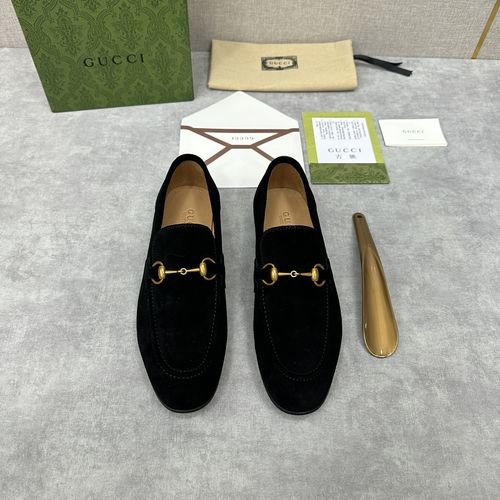 Gucci Chain G Buckle Leather Loafers