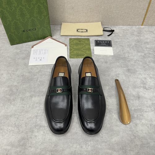 Gucci Chain G Buckle Leather Loafers