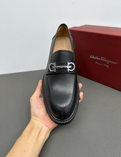 Ferragamo Cowhide Leather Shoes With Lightweight Sole