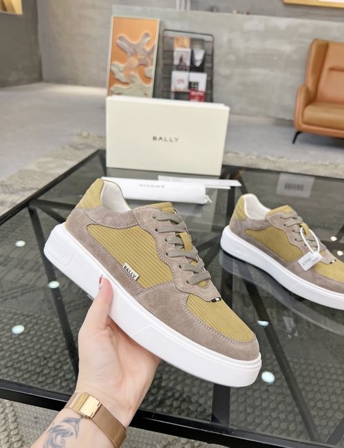 Balenciaga Classic Leather Casual Sneakers