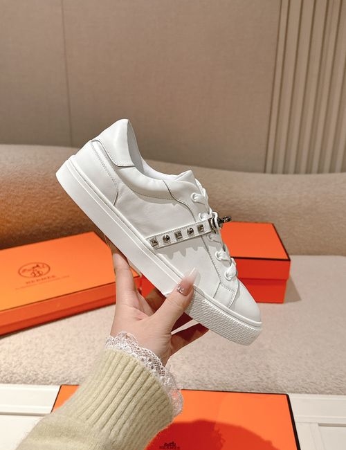 Hermes Casual Flat Skate Shoes Classic Buckle Decor