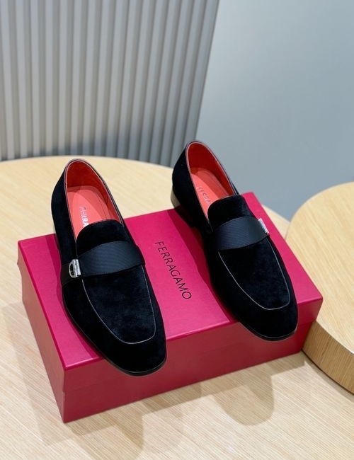 Ferragamo Gancini Buckle Patent Leather Loafers