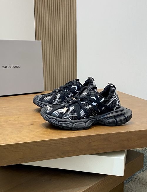 Balenciaga 3xl Extreme Laces B Sneakers