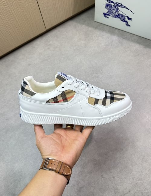 Burberry Casual Sneakers With Nappa Calfskin Upper