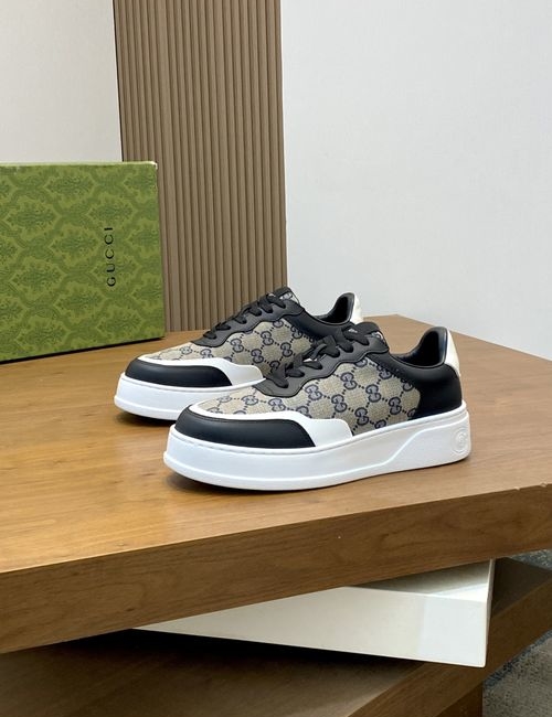 Gucci Premium Leather Casual Sneakers With Embroidered Totem