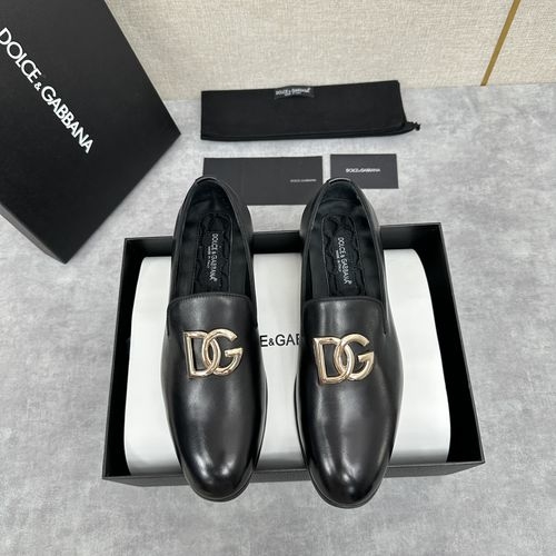 Dolce & Gabbana DG Elegant Formal Shoes With Logo Accent