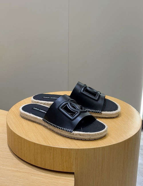 Dolce & Gabbana DG Calfskin Fisherman Slides With 3D Emblem