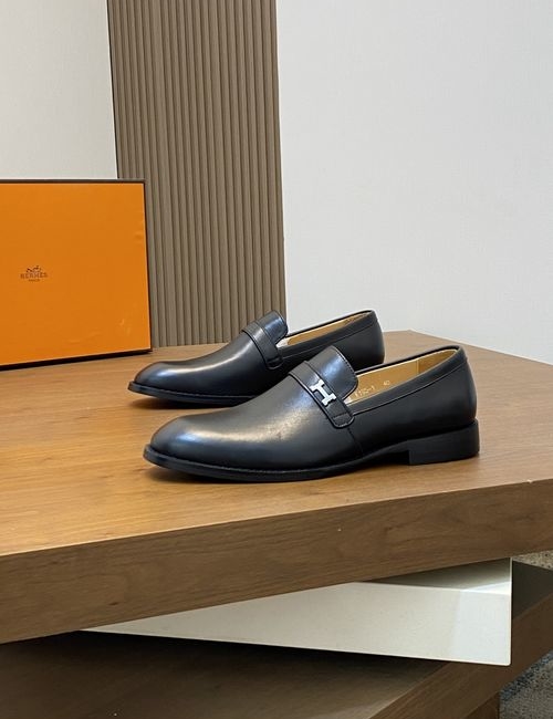 Gucci Interlocking G Decor Leather Loafers