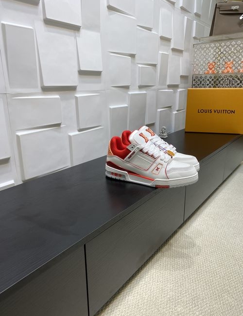 Louis Vuitton LV Trainer Grained Leather Sneakers