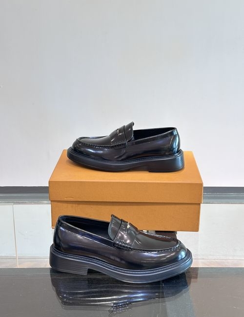 Tods Elegant Loafers With Brand Logo Accent