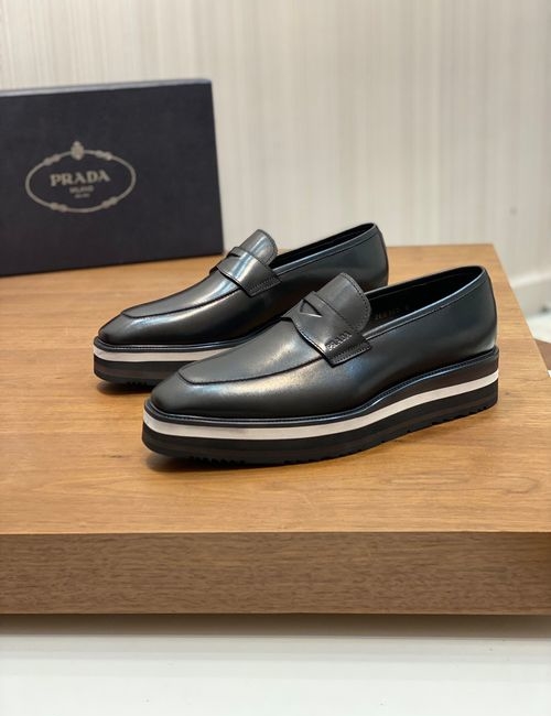 Tods Loafers With Exposed Stitching And Logo Trim