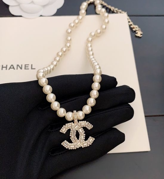 Chanel Crystal Square Diamond Pearl Necklace