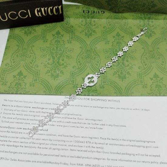 Gucci Snowflake Necklace Bracelet Set