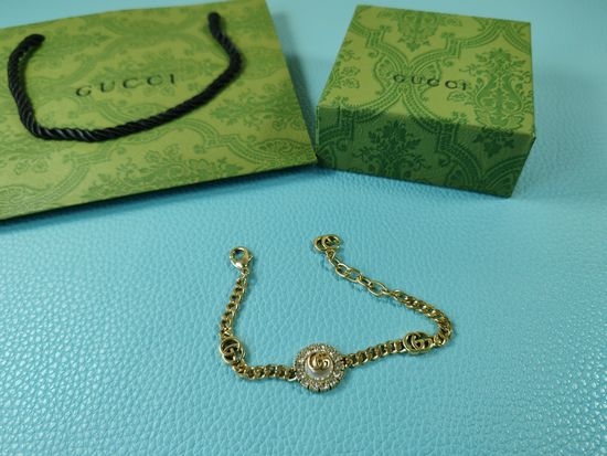 Gucci Pearl Square Pendant Jewelry Set Premium