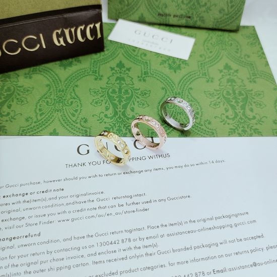 Gucci Hollow Heart Rhinestone Inlaid Ring