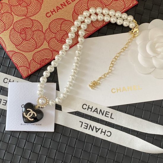 Chanel Heart Pearl Choker Necklace Delicate Jewelry