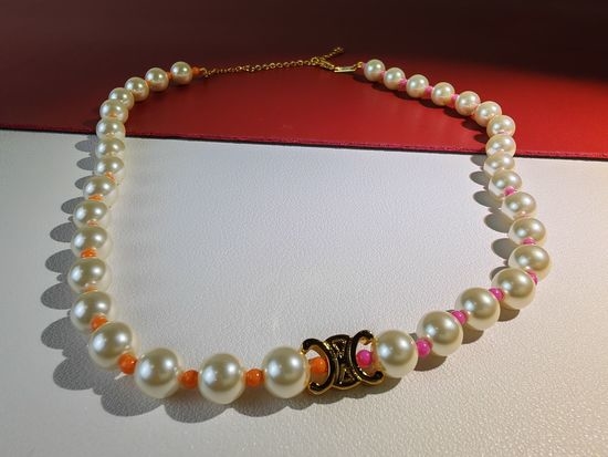 Celine Simple Stylish Pearl Pendant Necklace