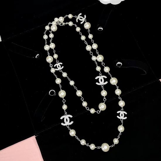 Chanel Silver Diamond Pearl Sweater Chain