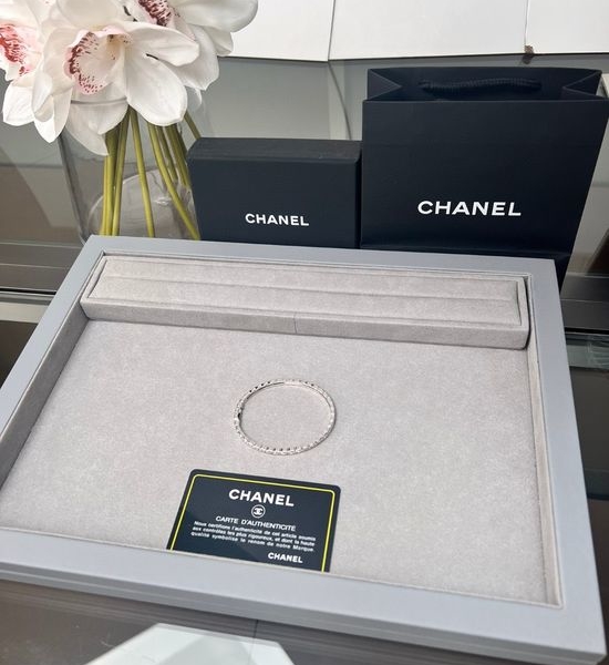 Chanel Thin Quilted Full Diamond Bangle