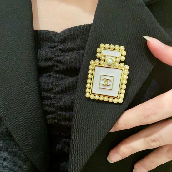 Chanel Pearl Decorated Brooch With Crystal Accents