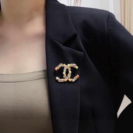 Chanel Pearl Diamond Decorative Brooch