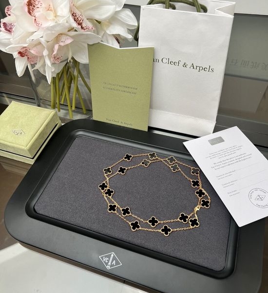 Van Cleef & Arpels VCA Black Onyx Flower Necklace