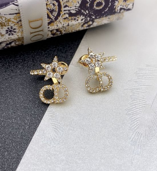 Christian Dior CD Letter Star Delicate Stud Earrings
