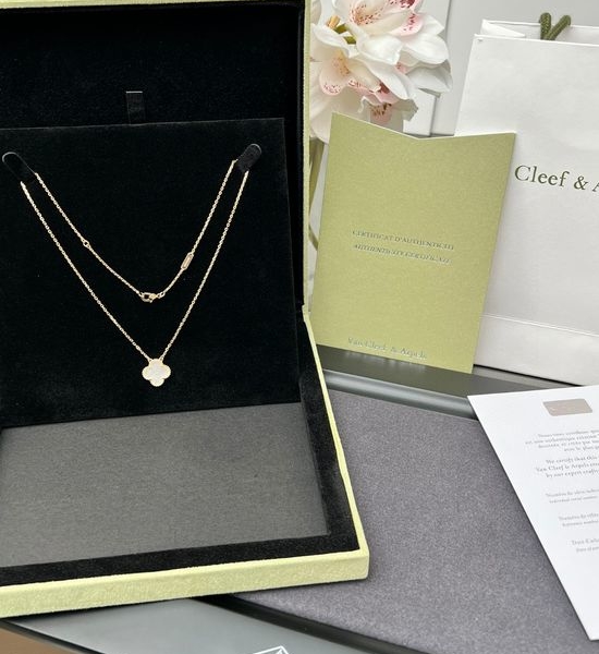 Van Cleef & Arpels VCA Single Flower White Mother-of-Pearl Necklace