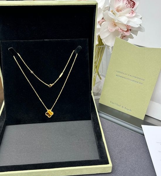Van Cleef & Arpels VCA Tiger s Eye Clover Pendant Necklace