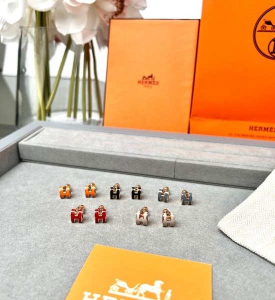 Hermes Mini Pop H Earrings: Timeless Elegance