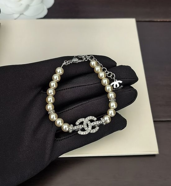 Chanel Platinum Diamond Pearl Bracelet