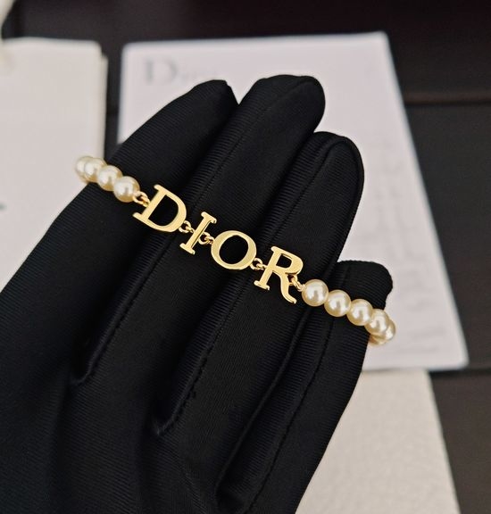 Christian Dior CD Letter Pearl Bracelet Brass Material