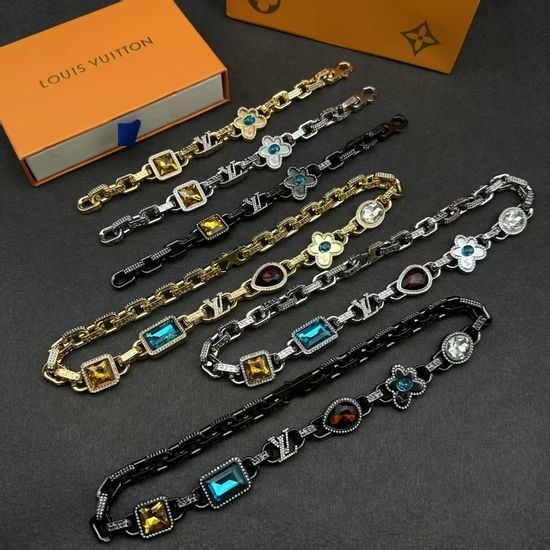 Louis Vuitton LV Daisy Chain Bracelet And Necklace Set
