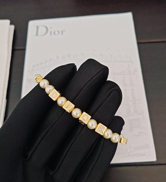 Christian Dior CD Letter Square Pearl Bracelet