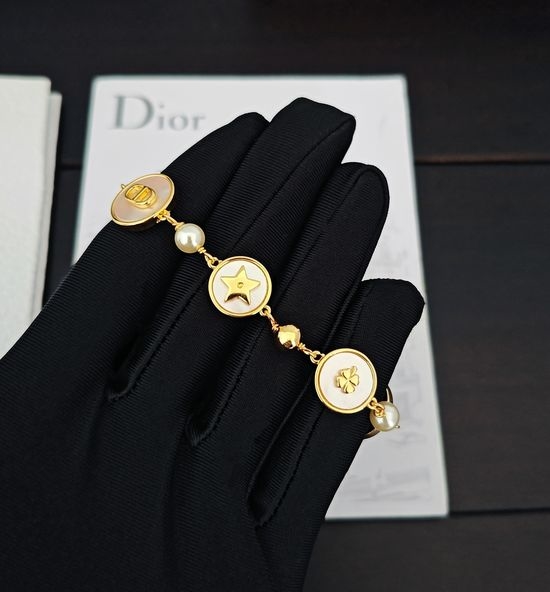 Christian Dior CD White Shell Round Bracelet