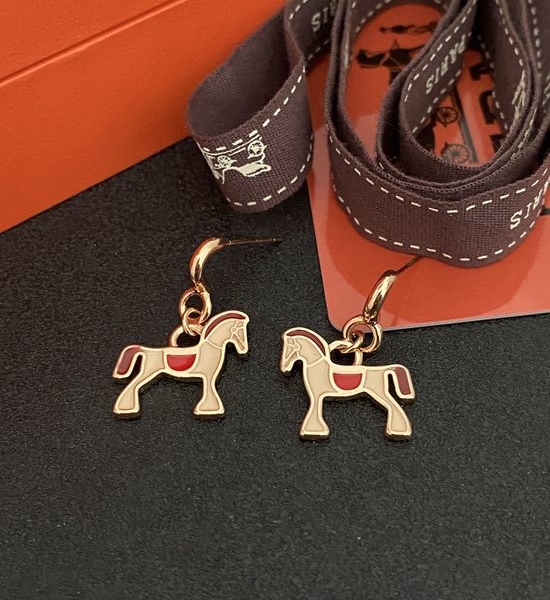 Hermes Exquisite Horse Shape Stud Earrings