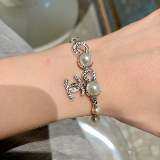 Chanel Faux Pearl Classic Bracelet