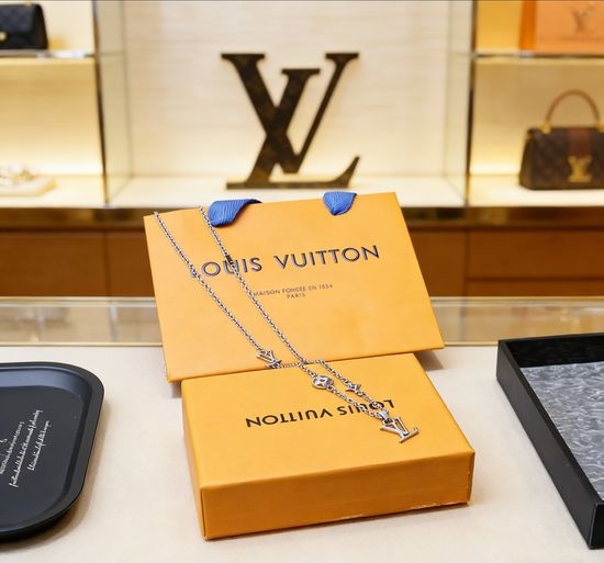 Louis Vuitton LV Classic Stackable Pendant for Necklace