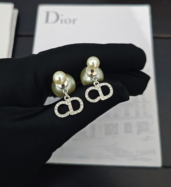 Christian Dior CD Platinum Pearl Diamond Earrings Premium Brass Material
