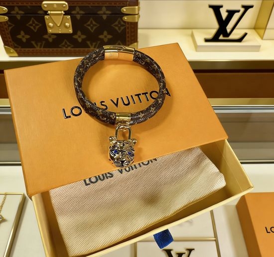 Louis Vuitton LV Leather Pendant Bracelet Gold Plated Hardware