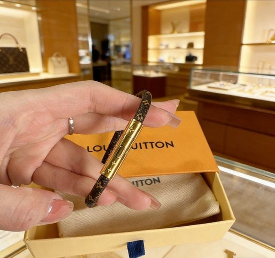 Louis Vuitton LV Vintage Pattern Leather Couple Bracelet