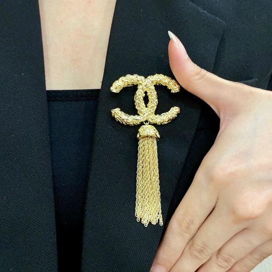Chanel Classic Stylish Brooch for Everyday Matching