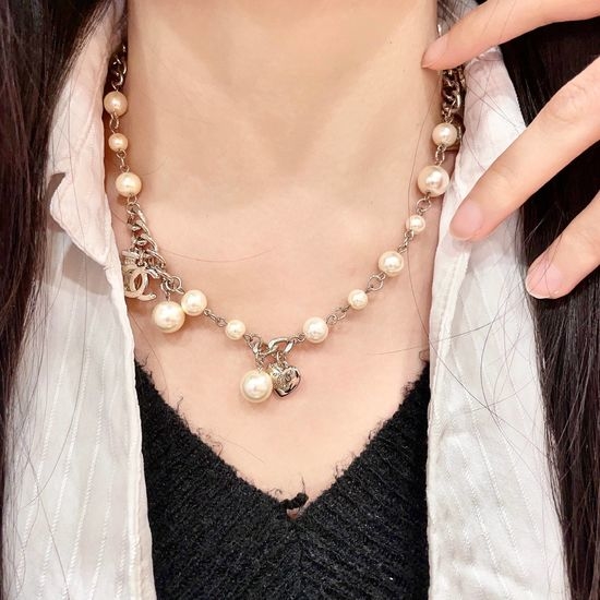 Chanel Elegant Exquisite Stylish Necklace